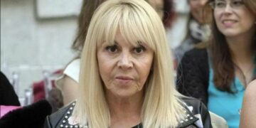 Claudia Villafañe se enojó por un diálogo de la serie sobre Maradona