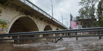 Por las lluvias están cortados algunos tramos de Costanera y hay ríos crecidos