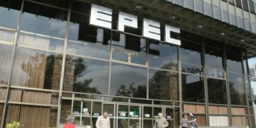 Dos precandidatos apuntan contra la Epec