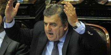 Negri tilda de «mentirosa» a la Provincia por la tarifa social