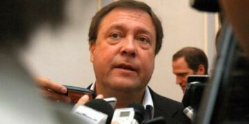 Denunciaron al gobernador de Río Negro por un supuesto pacto con la Justicia