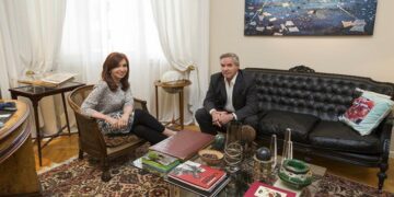 CFK y Solá hicieron oficial su acercamiento