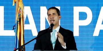 Guaidó presentó un plan de emergencia para Venezuela