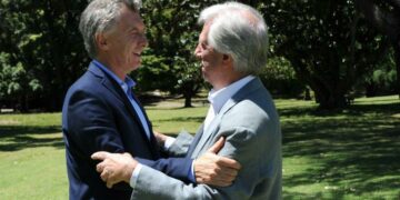Macri se reunió con Vázquez y dialogaron sobre Venezuela