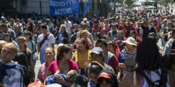 Movimientos sociales marcharon contra las políticas de Macri