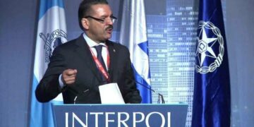 Noble reiteró que nadie le pidió bajar las alertas rojas contra Irán