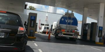 Hasta junio, los combustibles subirán 27 %