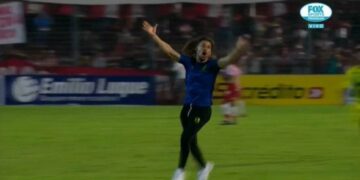 Beccacece estalló de la locura en el triunfo agónico de Defensa y Justicia