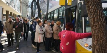 Aplican cambios de recorridos en el transporte urbano