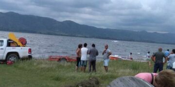 Un hombre murió al caer de una balsa en el Dique Los Molinos
