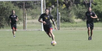 ¿Quién acompaña a Vegetti?