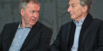 Cruces legislativos por los vuelos de Macri y Schiaretti