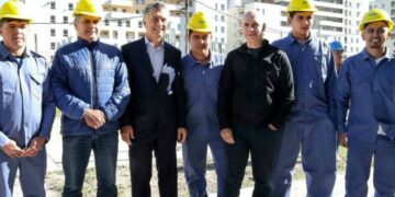 Presidencia visitó al obrero que increpó a Macri