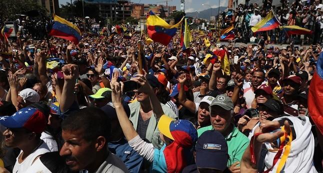 Guaidó redobla la presión sobre Maduro