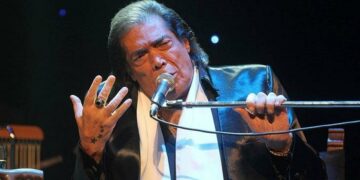 Escrache feminista a Cacho Castaña en el Festival de Peñas de Villa María