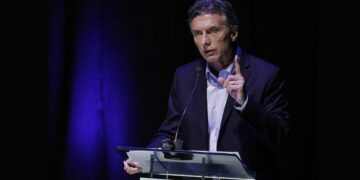 Macri cumple años, no promesas