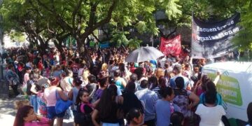 Masiva movilización por la “Digna Educación”