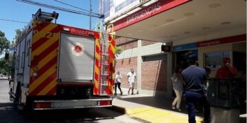 Se incendió el primer piso de la Clínica Reina Fabiola