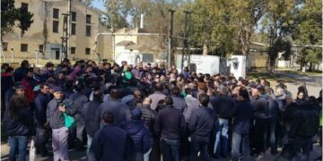 Buscan reincorporar a los trabajadores despedidos de Fabricaciones Militares