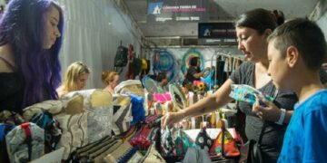 La feria de mujeres emprendedoras recorre los festivales de Córdoba