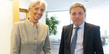 Dujovne se reunió con Lagarde en la previa a un nuevo desembolso