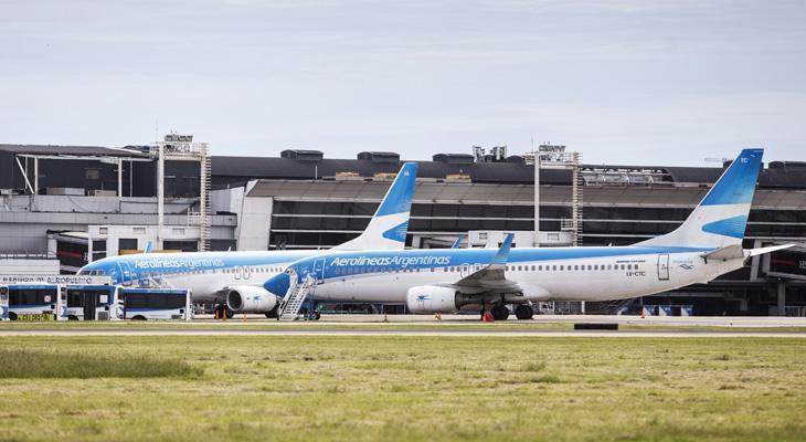 Aeronavegantes anuncian un paro en Aerolíneas y Austral
