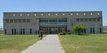 La madre de la mujer muerta en Bouwer duda de su suicidio