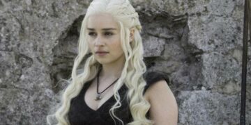 La actriz de Game ot Thrones, Emilia Clarke, sufrió dos aneurismas