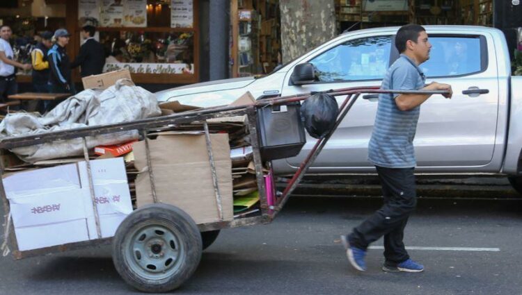 La pobreza dio un salto significativo en 2018 y alcanzó a un 32% de argentinos