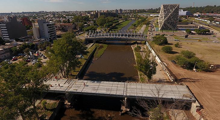 El puente 25 de Mayo se encuentra en un 80 % de construcción El puente 25 de Mayo se encuentra en un 80 % de construcción