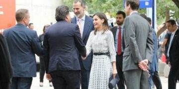 El pedido que la reina le hizo a Juliana Awada