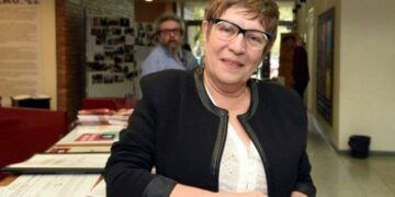 “Los escritores tenemos un relación desobediente con la lengua”