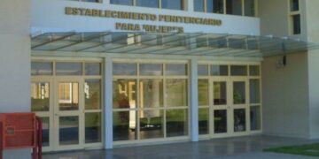 El ministro Farfán intervino la cárcel de mujeres de Bouwer