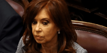 CFK envió un mensaje a Macri por el fallecimiento de su padre