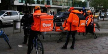 Repartidores protestaron contra la precarización laboral