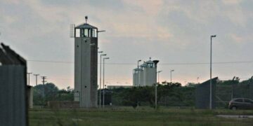 Huelga de hambre en el penal de Bouwer de unos 50 presos