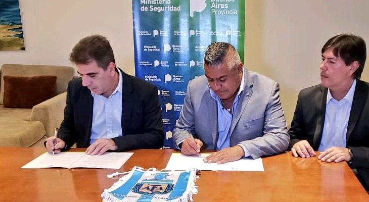 Afa y Aprevide firmaron convenio para implentar el Fan ID Afa y Aprevide firmaron convenio para implentar el Fan ID