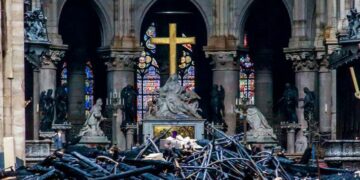 Macron promete reconstruir Notre Dame en sólo cinco años