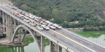 El lunes quedará habilitado el puente en arco sobre el lago San Roque