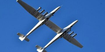 Exitoso primer vuelo del avión más grande del mundo