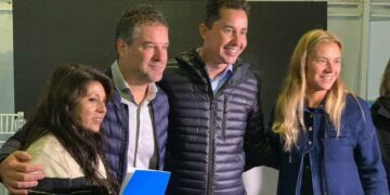 Calvo entregó créditos y terrenos en San Justo