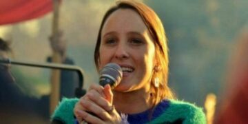 “El sistema de salud está lejos de la publicidad”