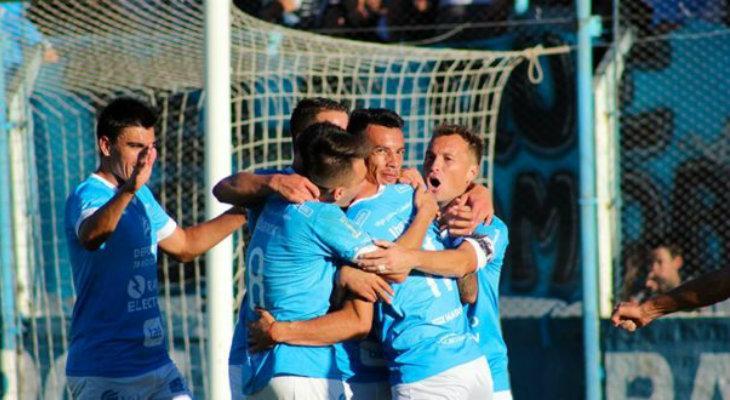 A dos pasos A dos pasos