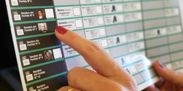 Los apoderados de los partidos revisarán la BUS en la Justicia