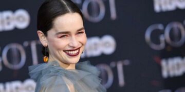 Emilia Clarke de GoT: «Interpretar a esta mujer es una buena imagen para las jóvenes»