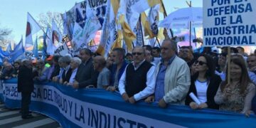 Planteo de los gremios para defender la industria nacional