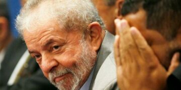 La máxima corte de Brasil abre la puerta a la libertad de Lula