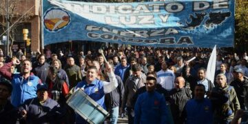 Se resiente la atención en Epec por movilización de Luz y Fuerza