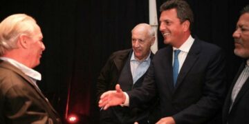 Lavagna y Massa coincidieron en un evento con sindicalistas
