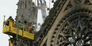La reconstrucción de Notre Dame, envuelta en polémicas